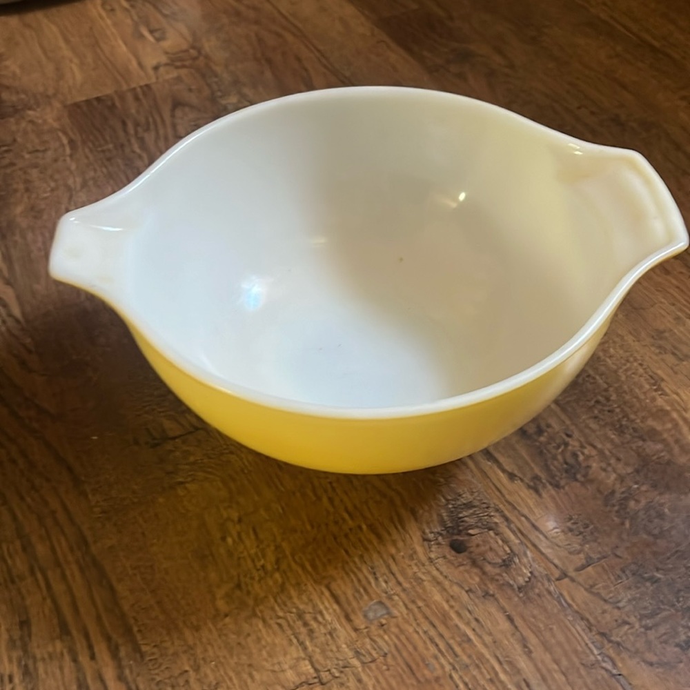 Yellow Pyrex Ovenware